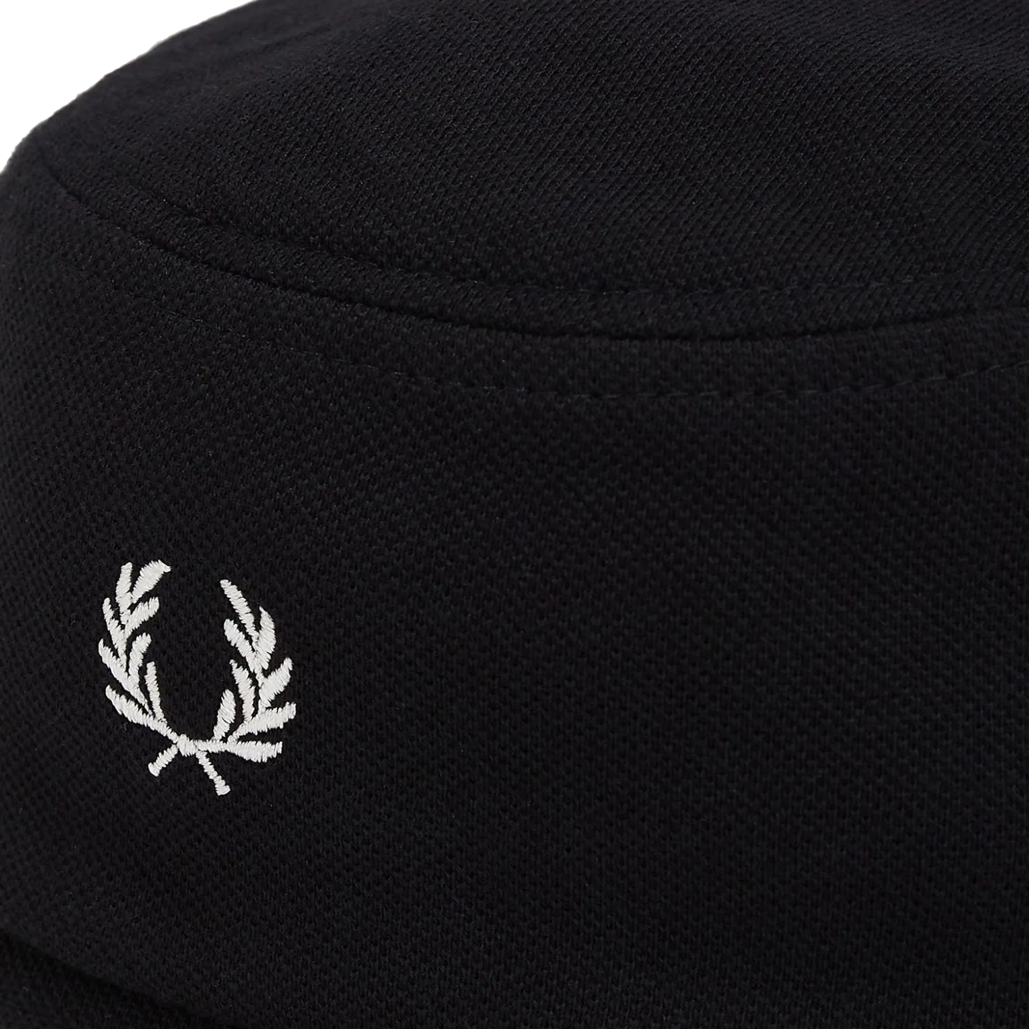 Fred Perry Classic Piqué Bucket Hat Black/Snow White